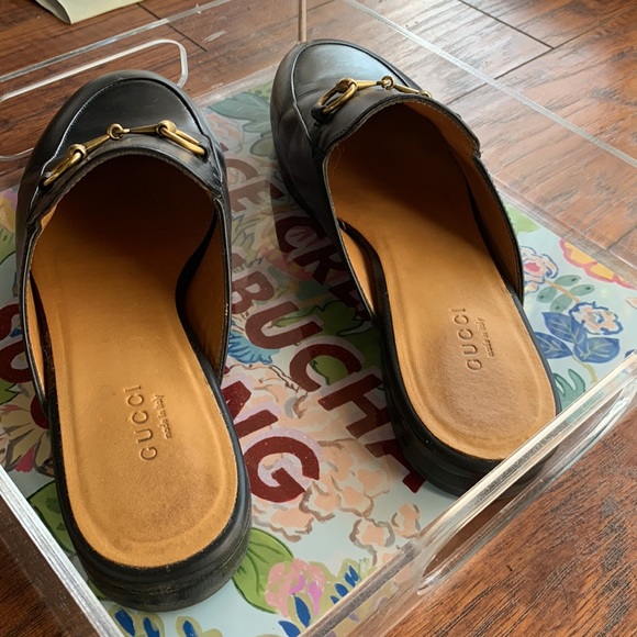 Gucci Loafers!! Only worn twice to teach my students!!! Chic and stylish 🧚🧚🧚 - Picture 2 of 4